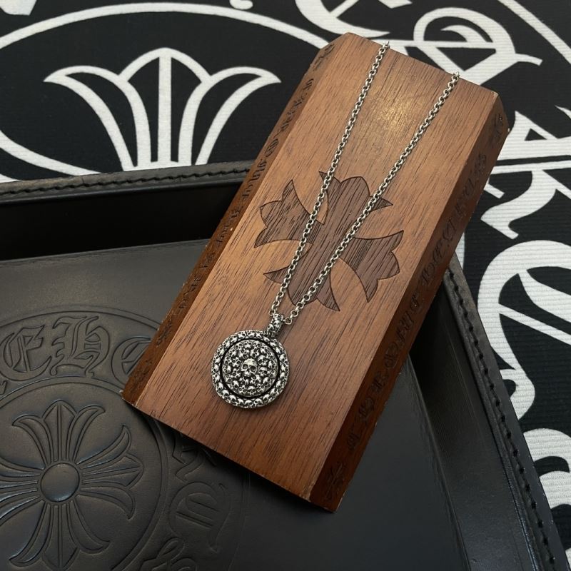 Ch*0me He**ts necklaces